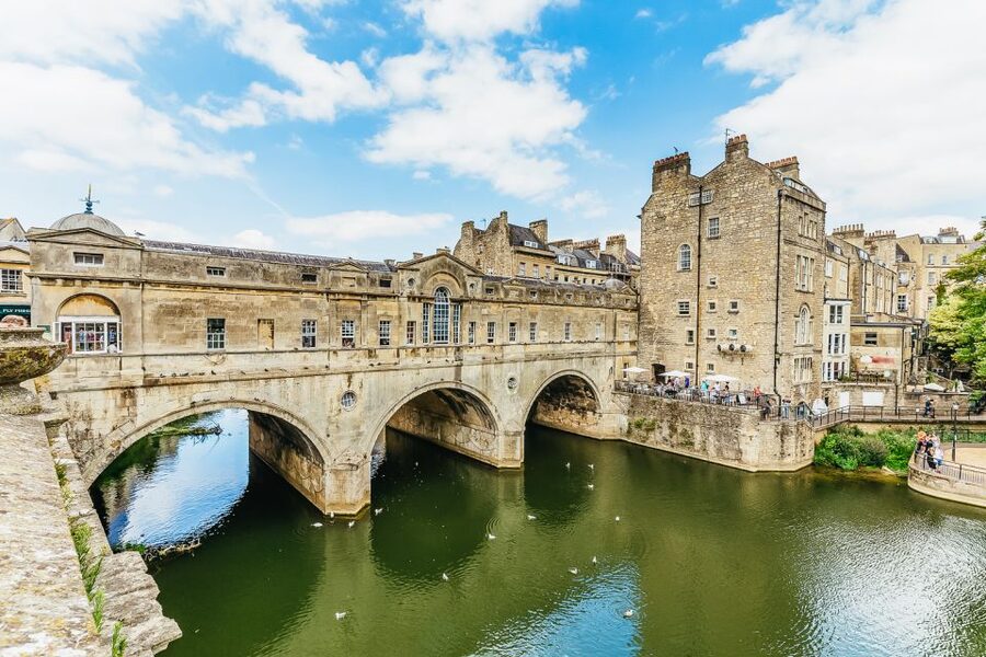 From London: Windsor Castle, Bath, and Stonehenge Day Trip - The return point is not Victoria
