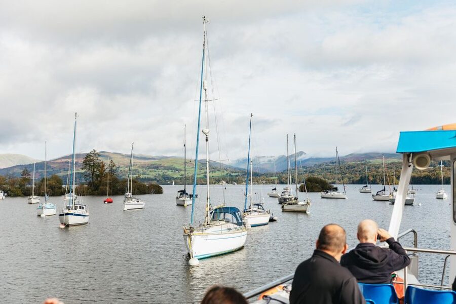 From Manchester: Lake District Bus Tour & Windermere Cruise - Key points at a glance