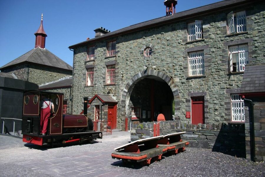 From Manchester: North Wales and Caernarfon Castle Day Trip - Who Will Enjoy This Tour Most?