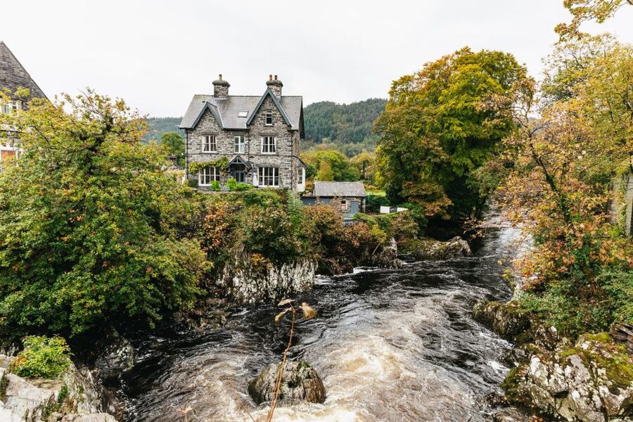 From Manchester: North Wales, Snowdonia, and Chester Tour - What to bring and what not to bring