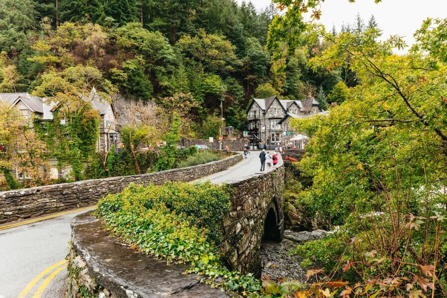 From Manchester: North Wales, Snowdonia, and Chester Tour - Finding the Store Street departure point