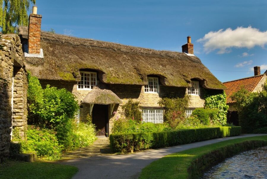 From Oxford: Cotswolds Towns and Villages Small Group Tour - Stow-on-the-Wold brings shops and tea rooms
