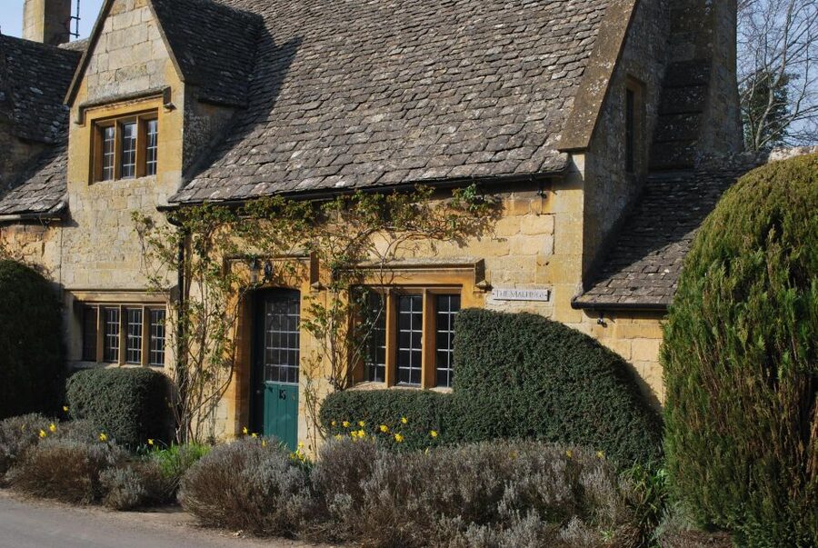 From Stratford-on-Avon/Moreton-in-Marsh: Secret Cotswolds - Guiting Power and the quieter Cotswold life