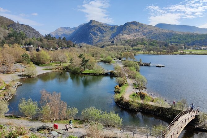 Full-day Best of Snowdonia Day Tour - Llanberis puts slate, castle, and lake in one frame