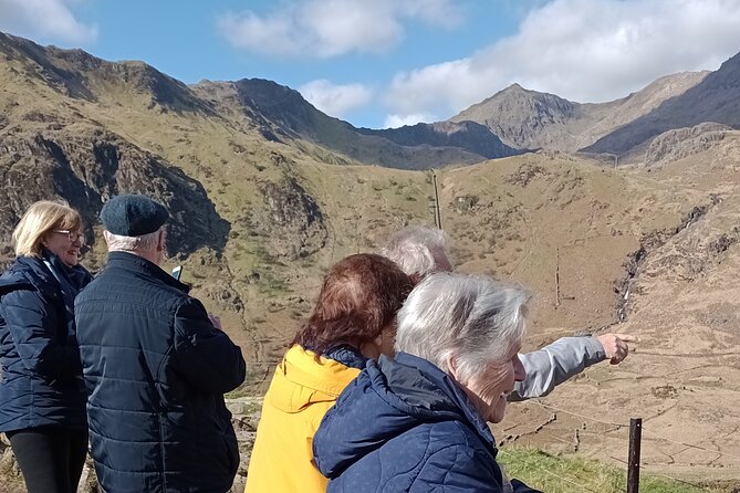 Full-day Best of Snowdonia Day Tour - Craflwyn, tea, and the Welsh dragon
