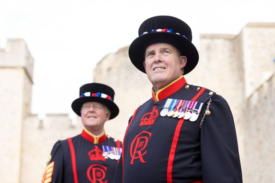 Full-Day London Experience: Tower, St. Pauls, Cruise & Guard - Big Ben and the Houses of Parliament
