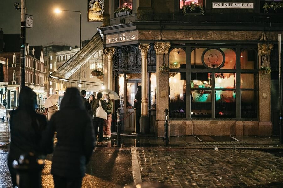 German Language : Original Jack the Ripper Tour - A two-hour route with a fair price