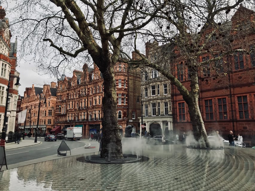 Ghosts and Legends of Mayfair Walking Tour - London - Fortnum & Mason and the polished side of the route