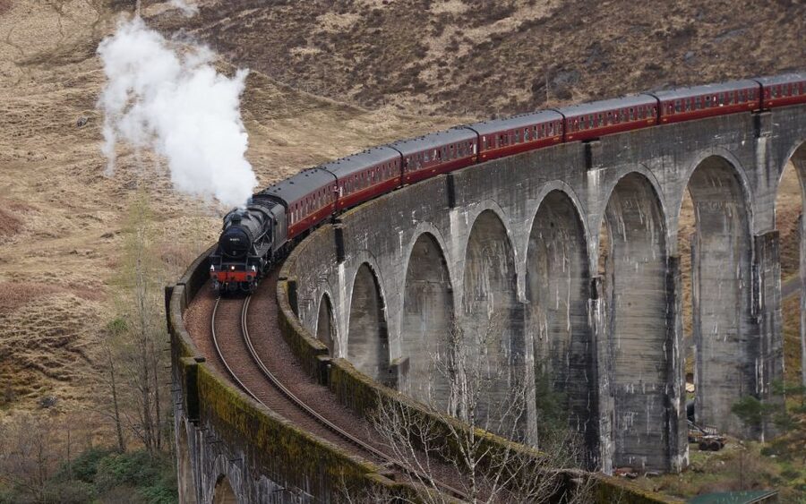 Glasgow: 2-Day Eilean Donan, Loch Ness & Glenfinnan Tour - Loch Ness from Fort Augustus