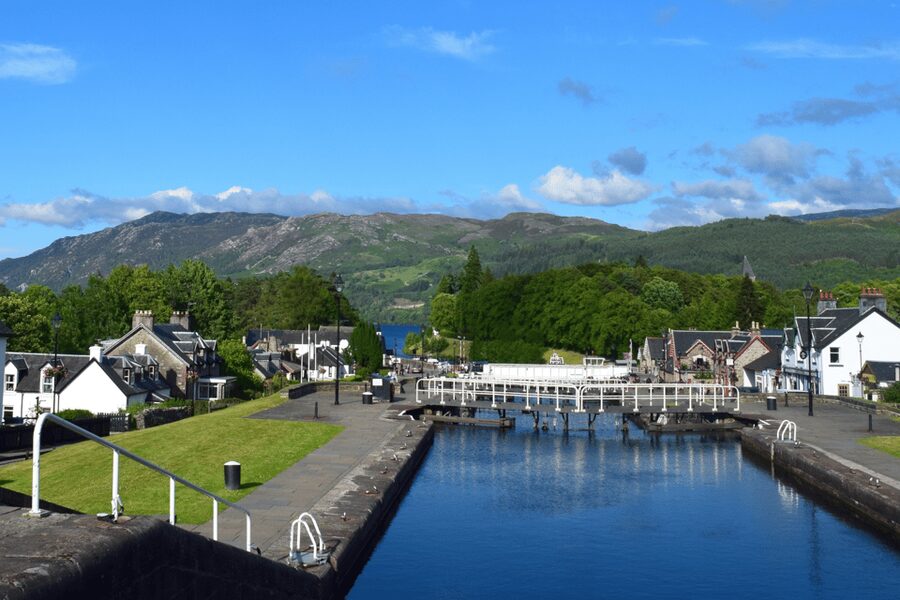 Glasgow: Loch Ness, Glencoe and the Highlands Tour - The guides make or break the long day