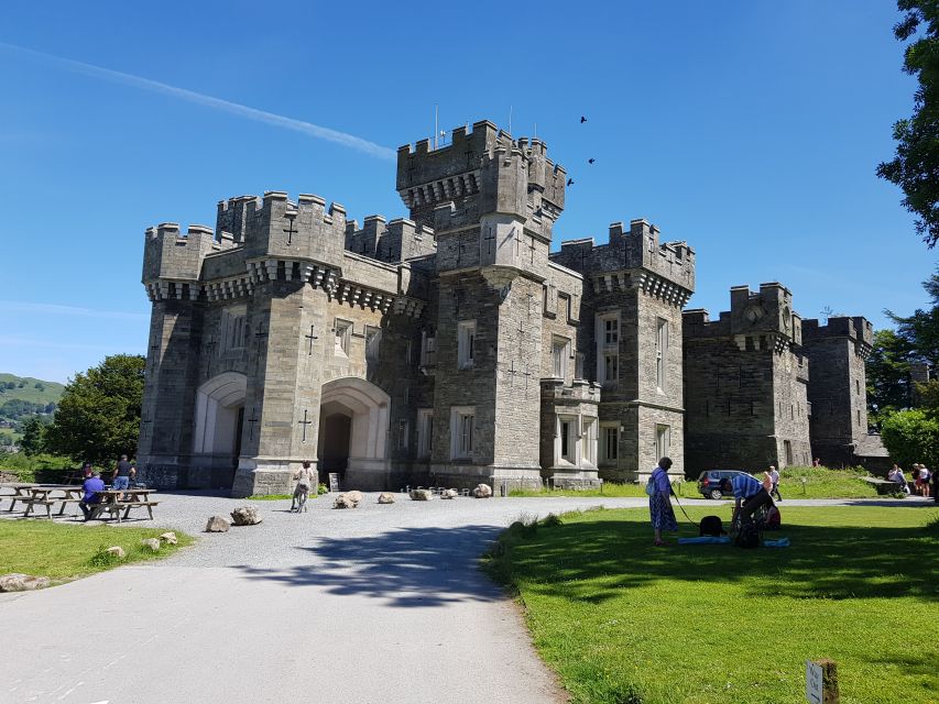 Half-Day Tour of Beatrix Potter Country and Places - From Windermere to Wray Castle