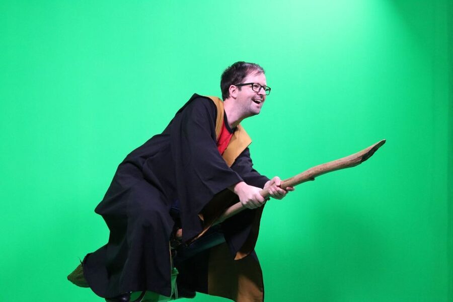 Harry Potter: Warner Bros. Studio Tour from King's Cross - Platform 9¾ and the original Hogwarts Express
