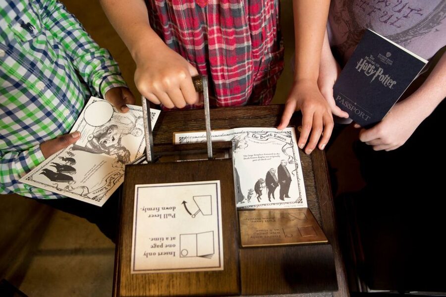 Harry Potter: Warner Bros. Studio Tour from King's Cross - Diagon Alley, the model of Hogwarts, and the final rooms