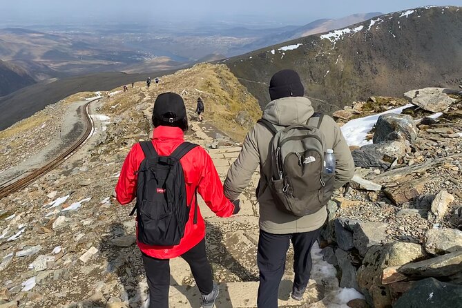 Hike to the summit of Snowdon! - Weather, clothing, and the mountain’s changing mood