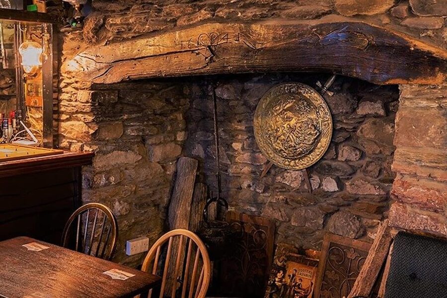 Ilfracombe Harbour: Ghost Tour - What the guide adds to the evening
