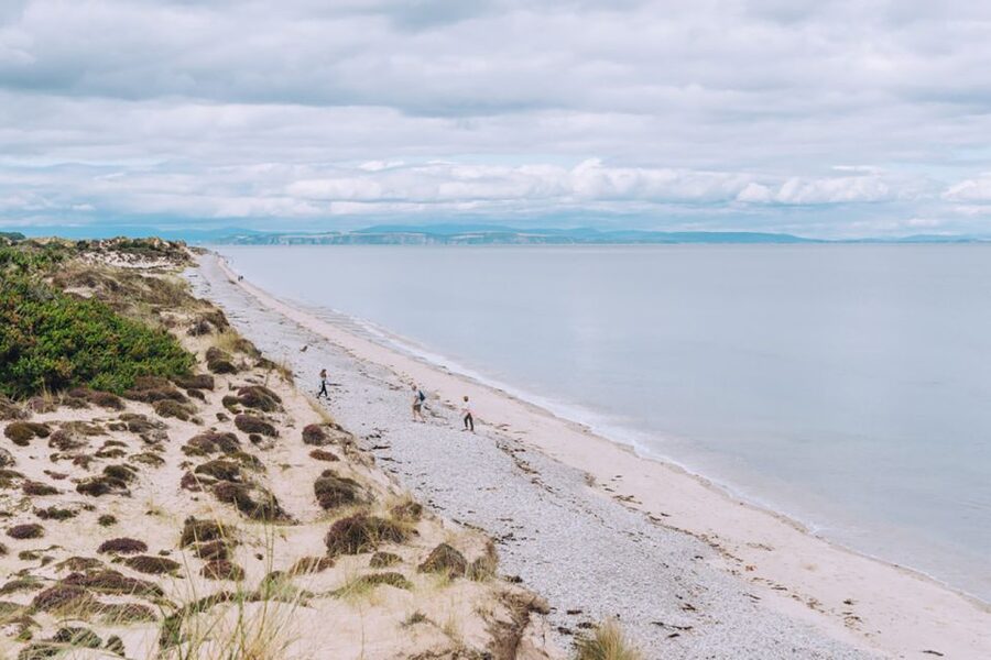 Inverness: Moray Coast, Wildlife and Speyside Whisky Tour - Cullen combines local food with a fishing village walk