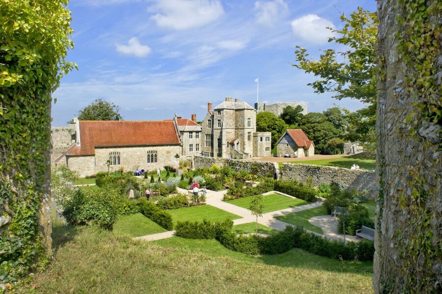 Isle of Wight: Carisbrooke Castle Entry Ticket - Warrior and the First World War connection