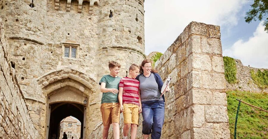 Isle of Wight: Carisbrooke Castle Entry Ticket - Start with the film, then find your bearings