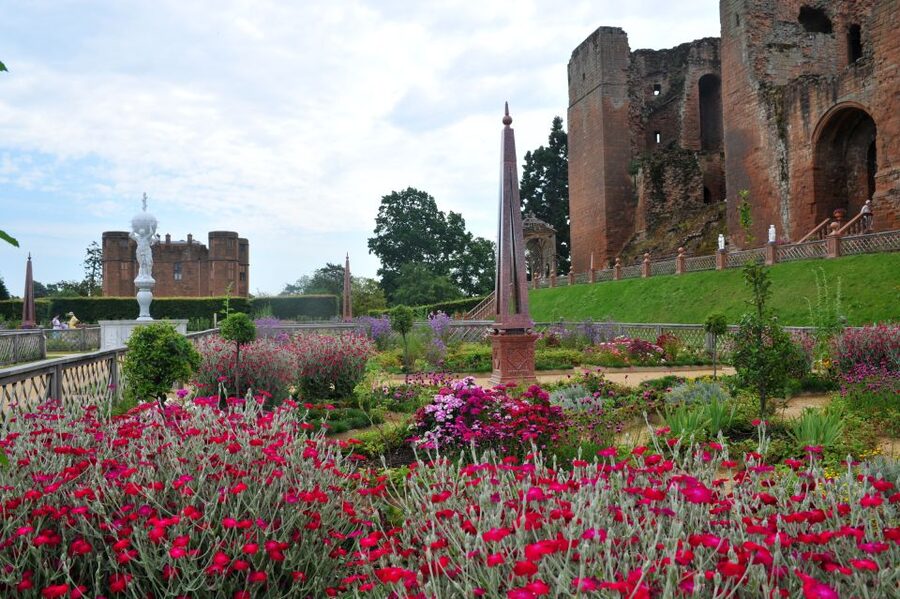 Kenilworth Castle and Elizabethan Garden Entry Ticket - Why Kenilworth feels different from a simple castle ruin
