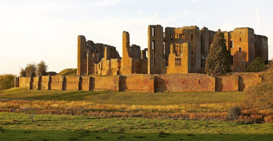 Kenilworth Castle and Elizabethan Garden Entry Ticket - Start with the ticket office and plan your two hours