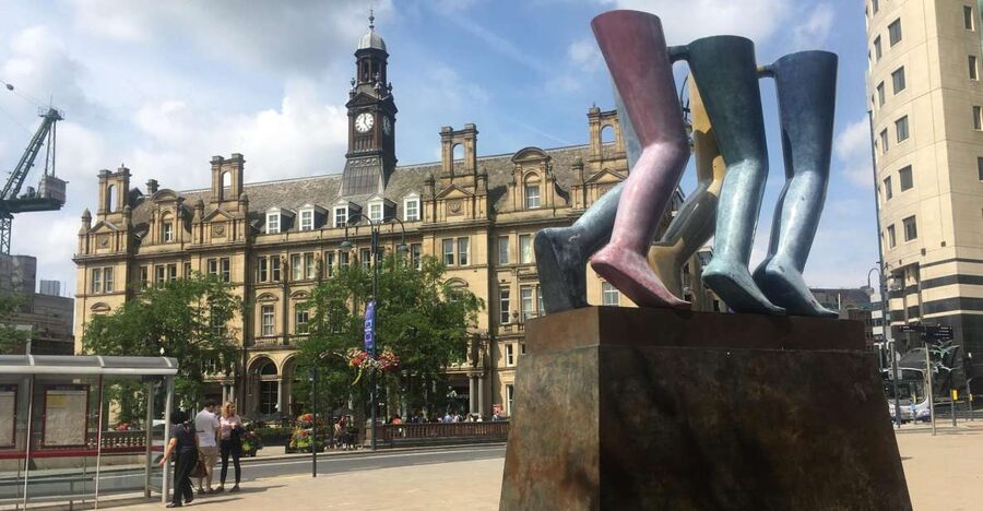 Leeds: 2-Hour Highlights Walking Tour - Leeds Town Hall and the city’s public ambition