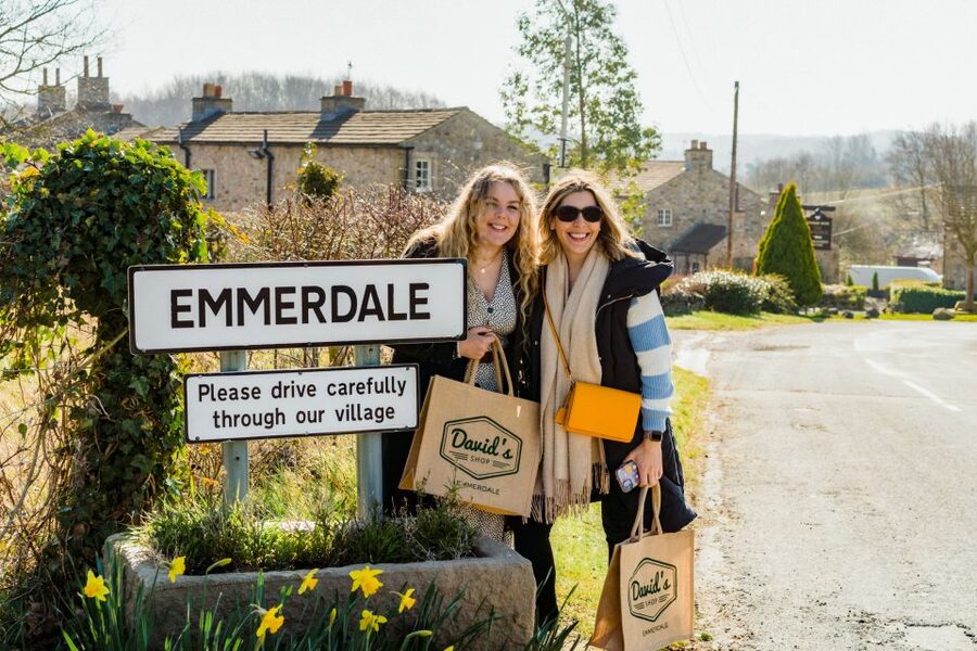 Leeds: Emmerdale Village Set Guided Tour - Key points at a glance