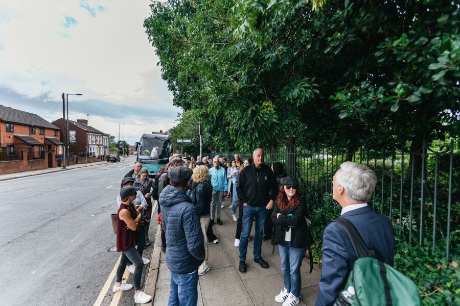 Liverpool: Official Peaky Blinders Coach Tour of Merseyside - Camden Town by the canal