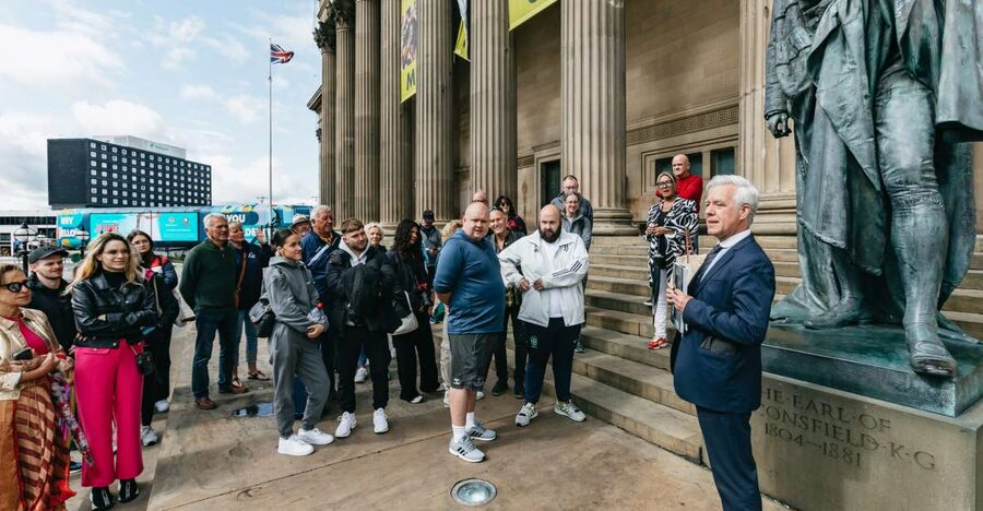 Liverpool: Official Peaky Blinders Coach Tour of Merseyside - Finding the Season 6 Garrison