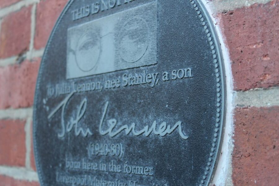 Liverpool: Private 3-Hour Beatles Classic Tour by Taxi - John Lennon’s childhood home and George Harrison’s Liverpool