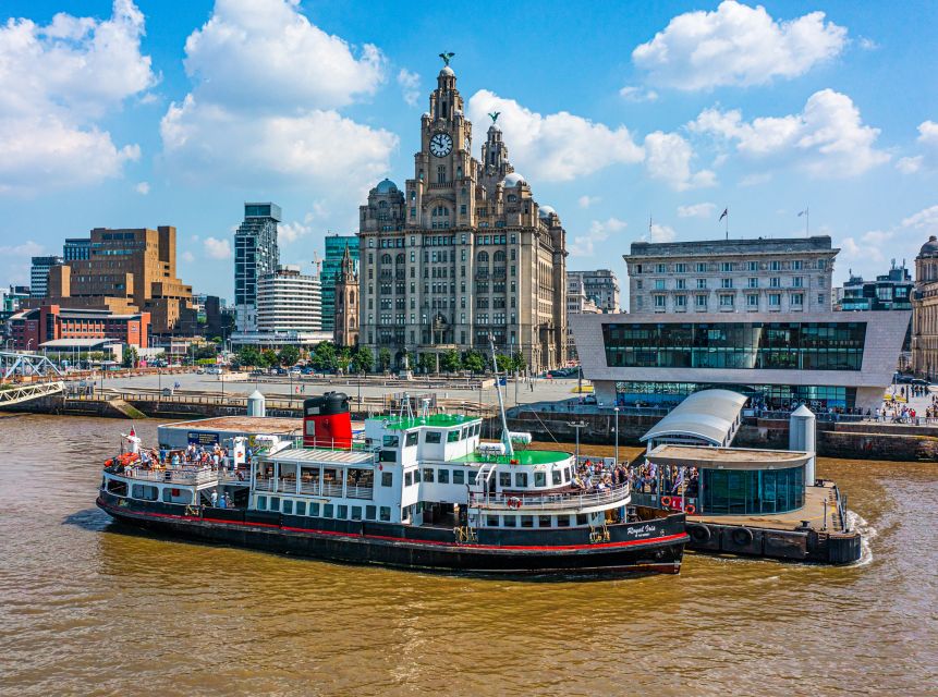 Liverpool: Sightseeing River Cruise on the Mersey River - Albert Dock from the river