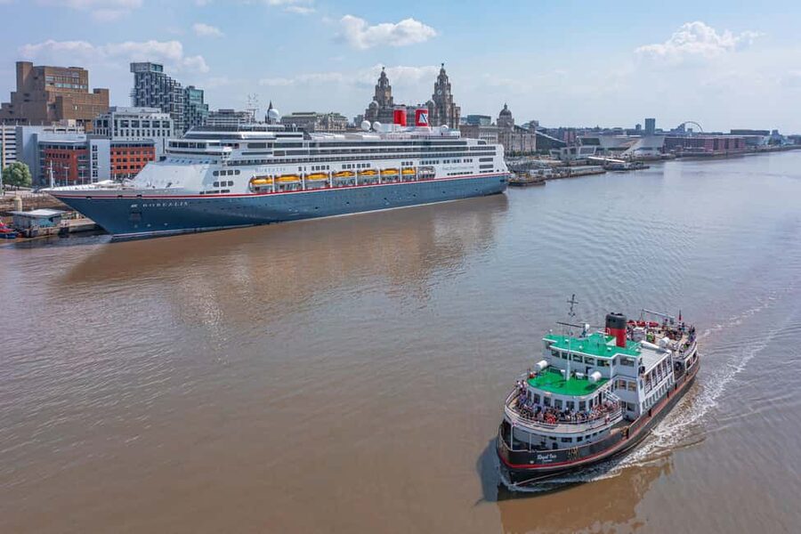 Liverpool: Sightseeing River Cruise on the Mersey River - Liverpool’s cathedrals from a different angle