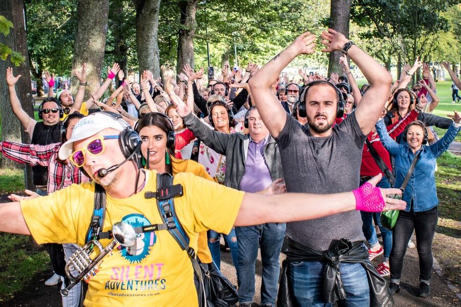 Liverpool: Silent Disco Adventure Tour - How the silent disco works on the street