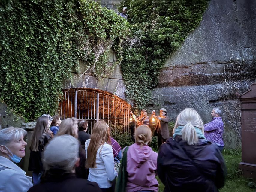 Liverpool: St James' Cemetery Historical Ghost Tour - Meeting Mr. Roberts and Miss Llewellyn
