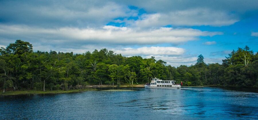 Loch Lomond: Island Discovery 2-Hour Cruise - Commentary, guides, and the onboard atmosphere