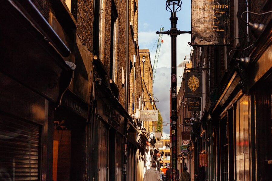 London: 2.5-Hour Off the Beaten Track Private City Tour - Key points to know before you book