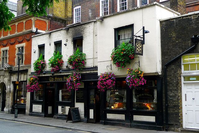 London: 2-Hour Historic Pub Tour - Gin, disease, and London’s thirsty Victorians