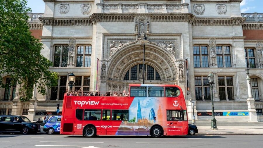 London: 24-Hour Hop-On Hop-Off Bus Pass - Seeing London from the top deck