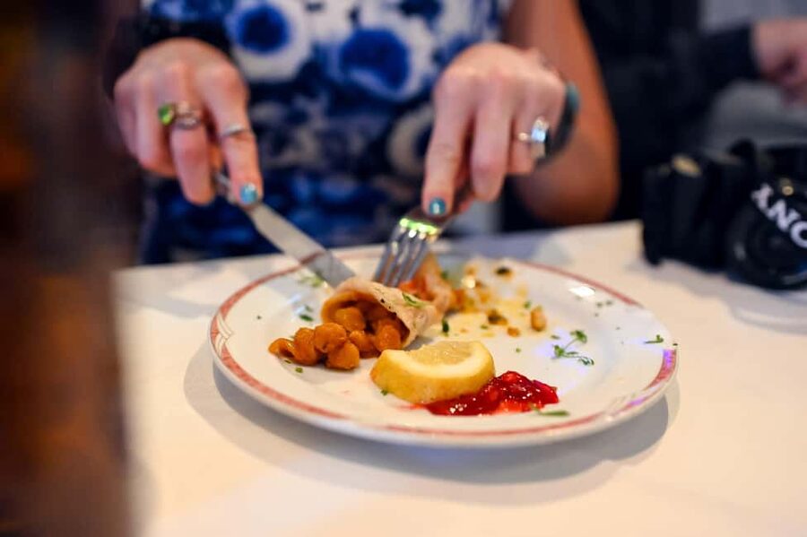 London: 3-Hour Secret Indian Food Tour - What the guide adds to the food