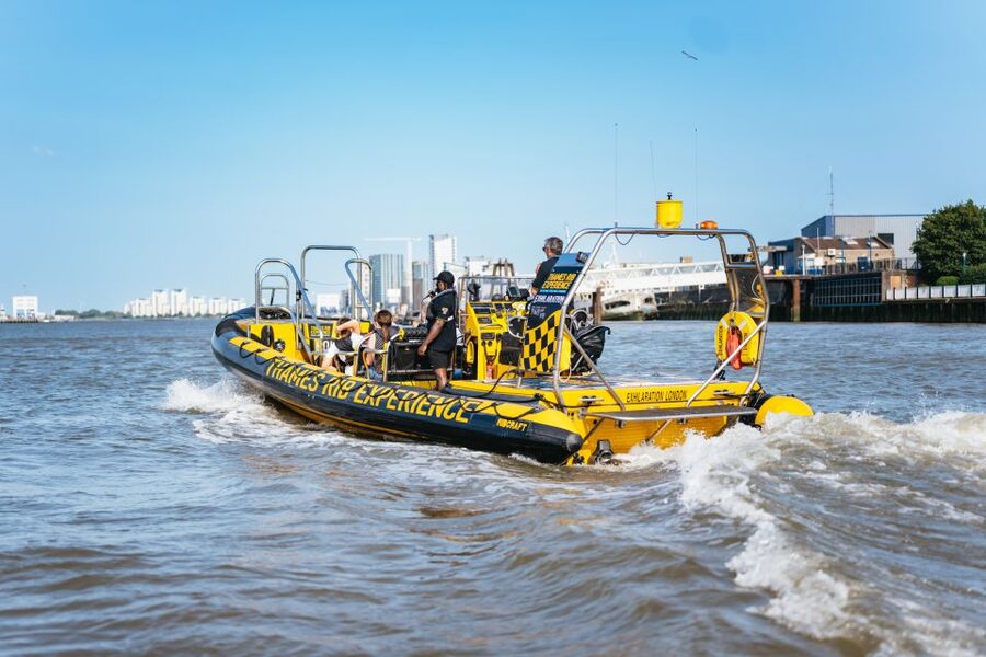 London: 45-Minute Speedboat Sightseeing Tour - A Thames tour that saves the thrills for Tower Bridge