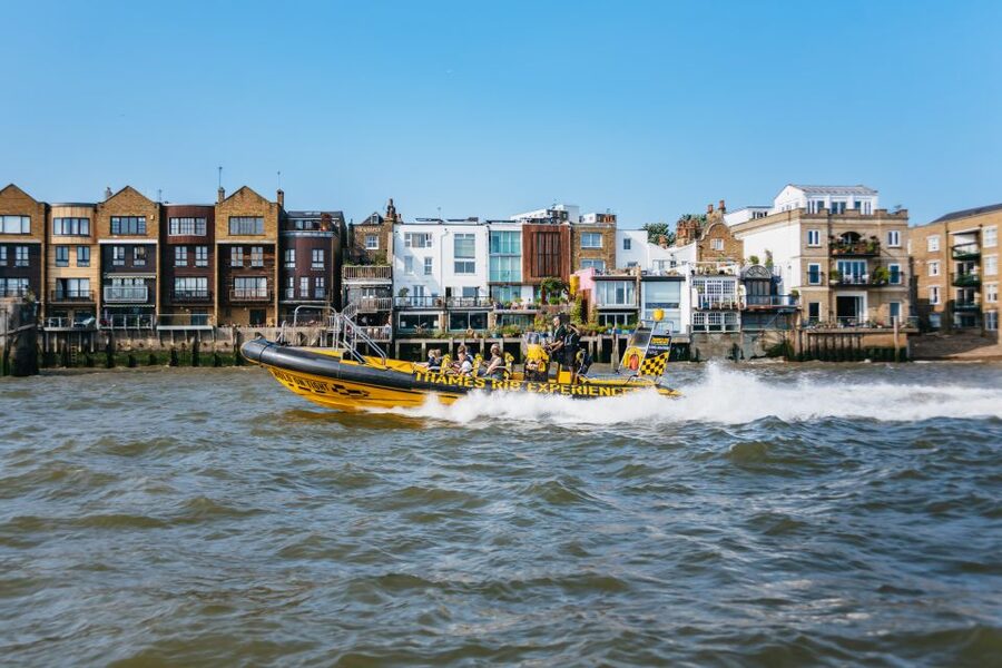 London: 45-Minute Speedboat Sightseeing Tour - London Bridge, HMS Belfast, and the Tower of London
