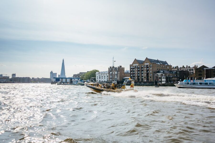 London: 45-Minute Speedboat Sightseeing Tour - Choosing Westminster Pier or Embankment Pier