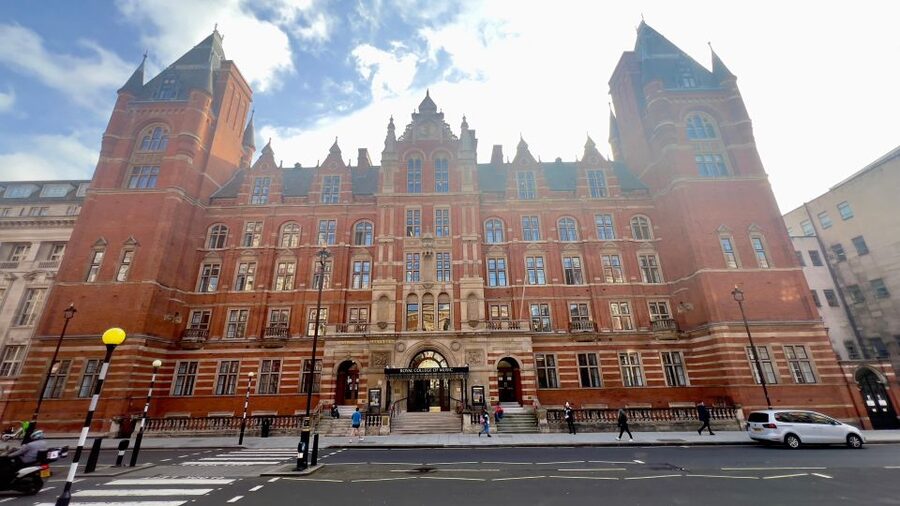 London: 5-Hour Private Tour with Pickup - What the $555 group price really buys you