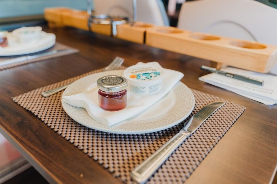 London: Afternoon Tea Bus with a Glass of Prosecco - Key points to know before you board
