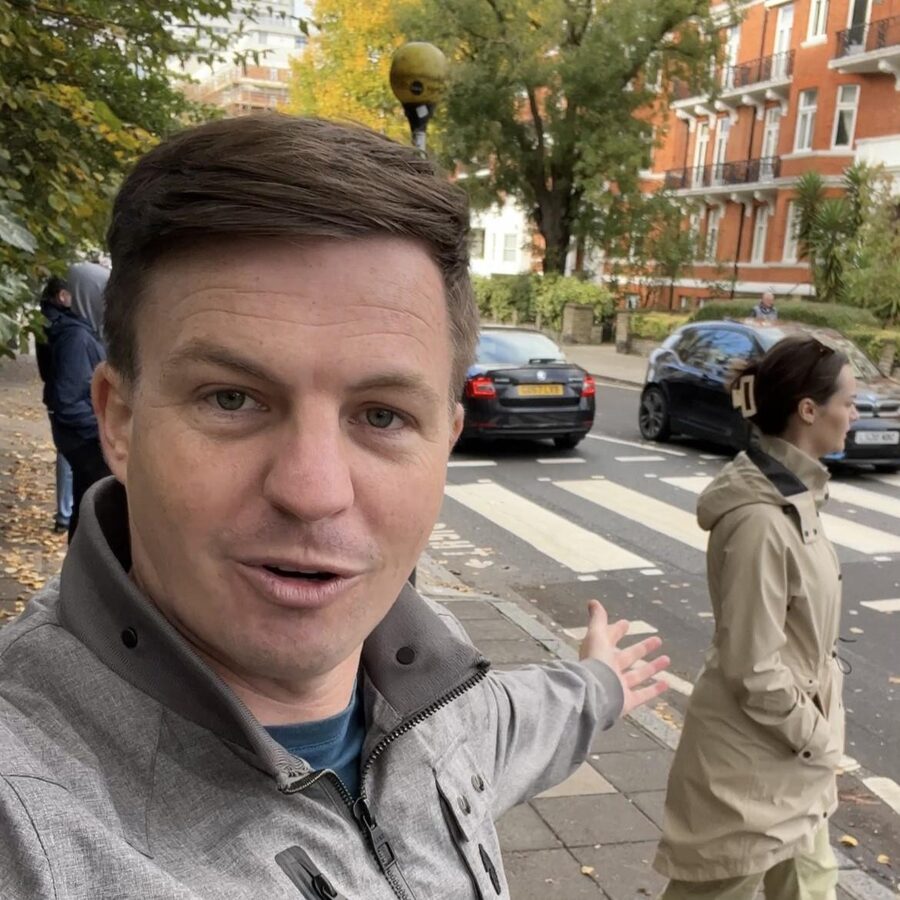 London: Beatles and Abbey Road Tour with Richard Porter - Why this Beatles walk works better than a simple photo stop