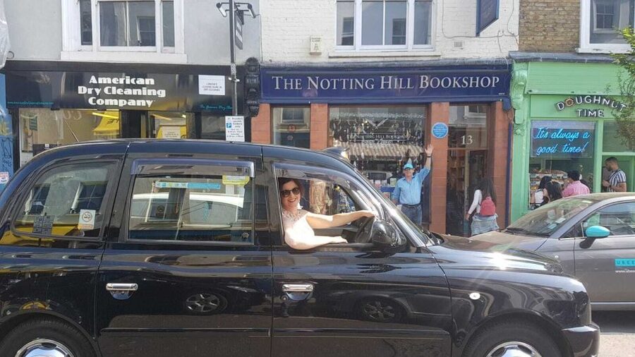 London: Beatles Magical Tour by Black Cab - A black cab is the right vehicle for Beatles London