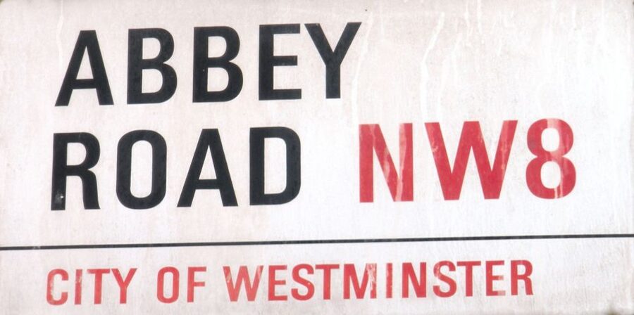 London: Beatles Magical Tour by Black Cab - Paul’s modern music office links past and present