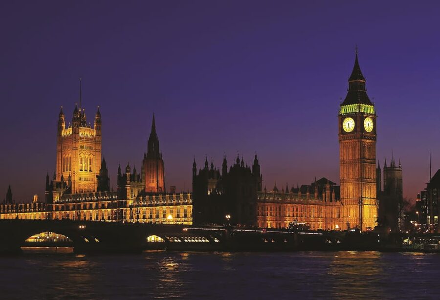 London: Big Bus Panoramic Evening Tour by Open-Top Bus - Audio commentary in seven languages