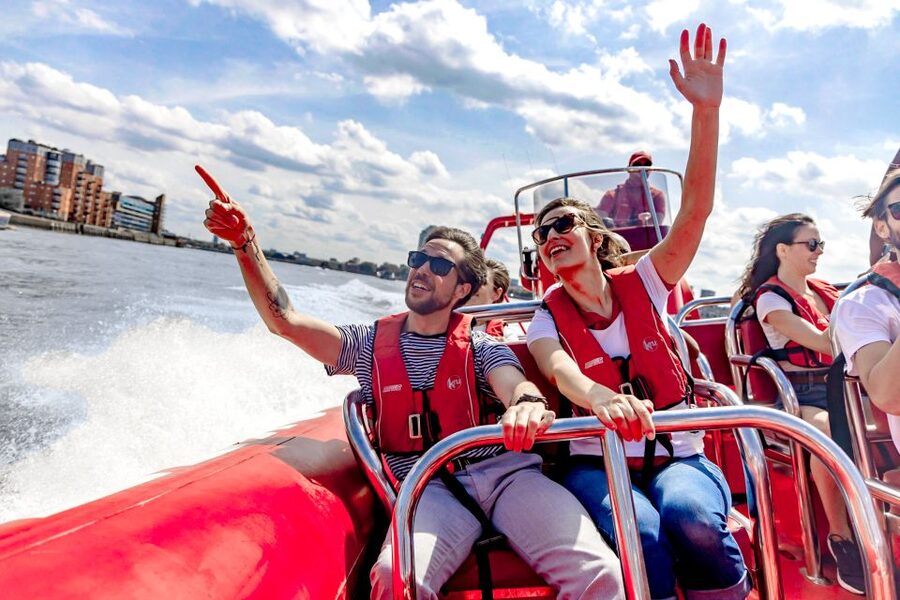 London: Break the Barrier Speed Boat Ride - Key things to know before boarding