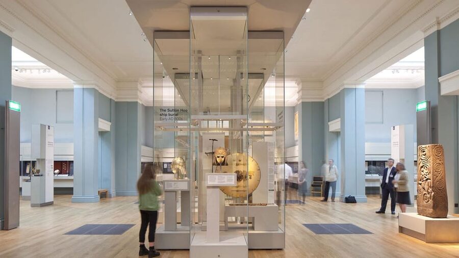 London: British Museum Guided Tour with Free Entrance Ticket - Lewis Chessmen and the final stretch