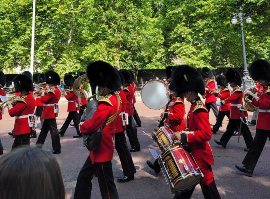 London: Buckingham, Big Ben & Westminster Abbey Tour - Starting at Parliament Square with London’s political landmarks